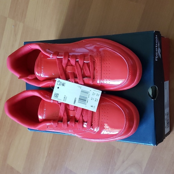 CARDI B X CLUB C REEBOK LIMITED EDITION - Picture 2 of 4